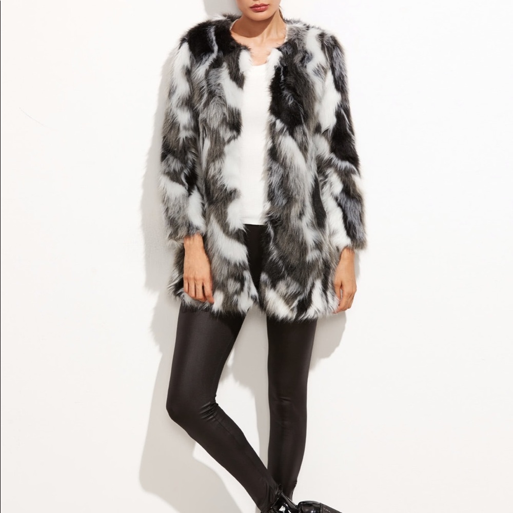 Faux fur coat - Picture 3 of 3
